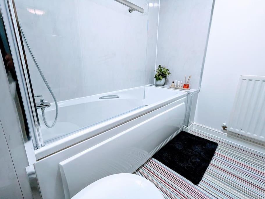 City Centre Comfort Northampton Apartment Ngoại thất bức ảnh